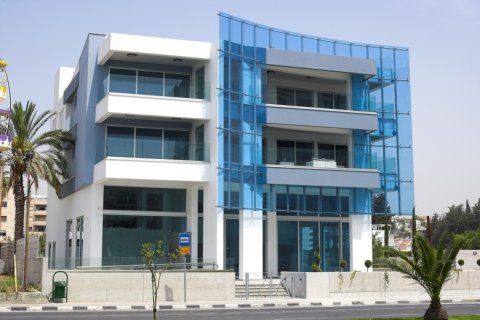 183m² Commercial property à Limassol, Cyprus No. 50523 1