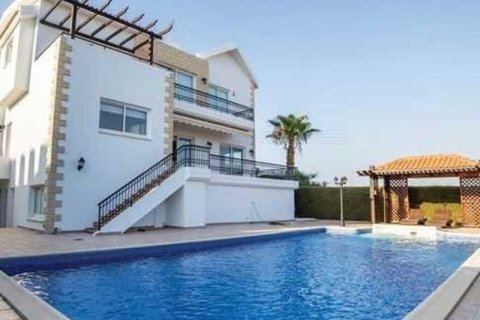 4 bedrooms House in Mesa Geitonia, Cyprus No. 39673 10