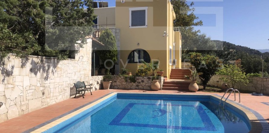 3 bedrooms Villa in Crete, Greece No. 24341