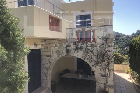 3 bedrooms Villa in Crete, Greece No. 24341 7