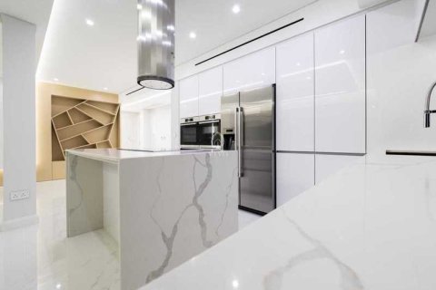 3 bedrooms Apartment in Germasogeia, Cyprus No. 77762 5