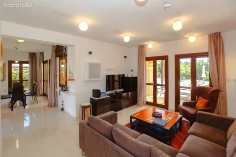 3 bedrooms House in Paphos, Cyprus No. 39876 3