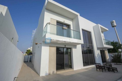 4 bedrooms Villa on the Yas Island, UAE No. 28174 1