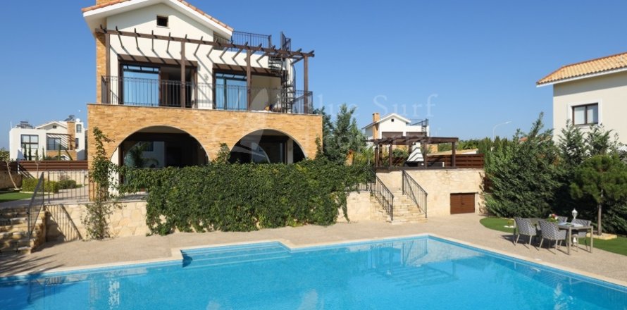 5 bedrooms Villa in Ayia Napa, Cyprus No. 45263