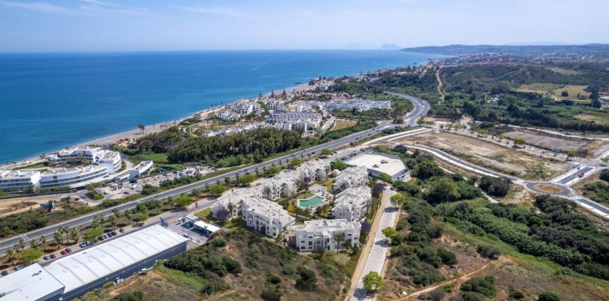 3 chambres Appartement à Estepona, Spain No. 90681