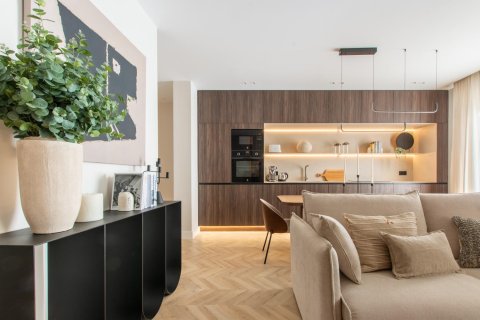 3 dormitorios Apartment en Madrid, Spain No. 26869 8