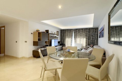 3 dormitorios Apartment en Cortes (San Pedro De Alcantara), Spain No. 27356 11