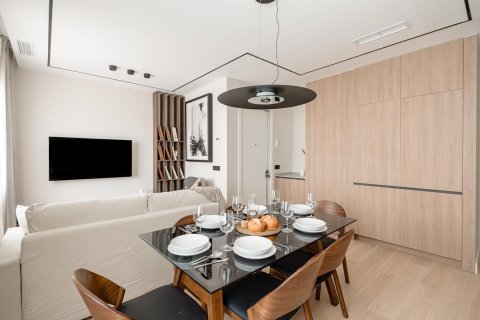 2 bedrooms Apartment in Madrid, Spain No. 26870 10