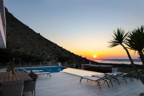 3 bedrooms Villa in Chania, Greece No. 23844 4