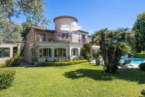 5 bedrooms Villa in Antibes, France No. 67344 2