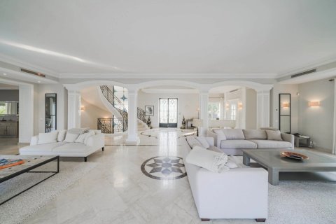 10 bedrooms Villa in Antibes, France No. 67325 8