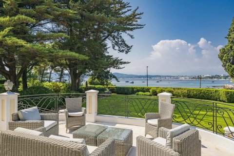 10 bedrooms Villa in Antibes, France No. 67325 5