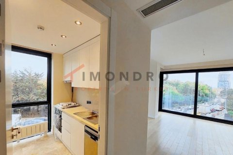 2+1 Apartment in Besiktas, Turkey No. 17825 5