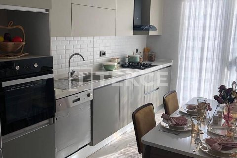 3+1 Apartment en Istanbul, Turkey No. 17832 11