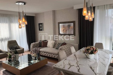 3+1 Apartment in Istanbul, Turkey No. 17832 10