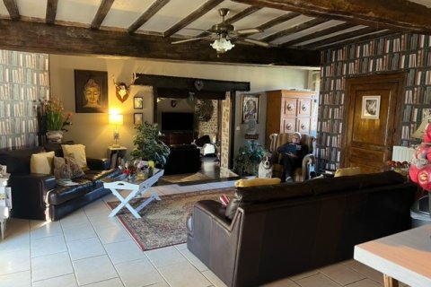 6 bedrooms Villa in Dordogne, France No. 69496 26