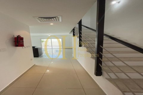 2 bedrooms Townhouse in Al Reef, UAE No. 9194 5