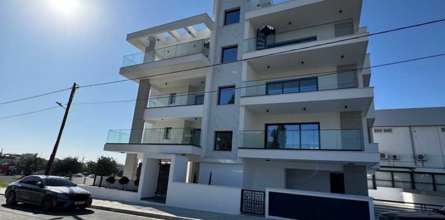 2 bedrooms Penthouse in Limassol, Cyprus No. 74905