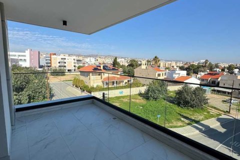 2 bedrooms Penthouse in Limassol, Cyprus No. 74905 15