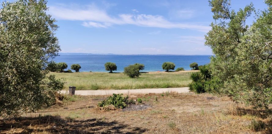 13750m² Land en Polygyros, Greece No. 56571