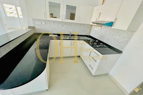 2 bedrooms Apartment in Al Reem Island, UAE No. 8535 7