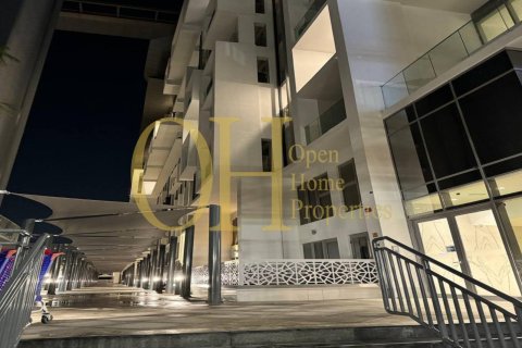 2 bedrooms Apartment in Oasis Residences, UAE No. 8522 1