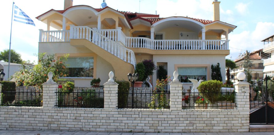 4 bedrooms Villa in Katerini, Greece No. 56190