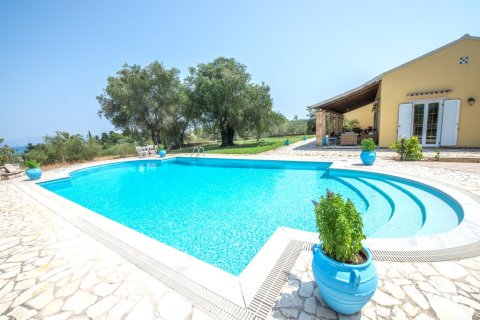 5 bedrooms Villa in Corfu, Greece No. 56194 23