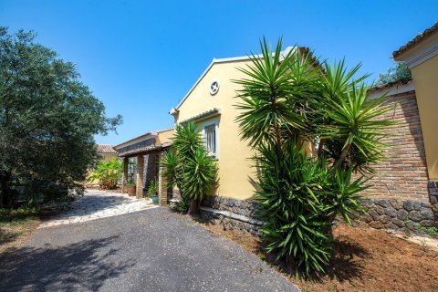 5 bedrooms Villa in Corfu, Greece No. 56194 20