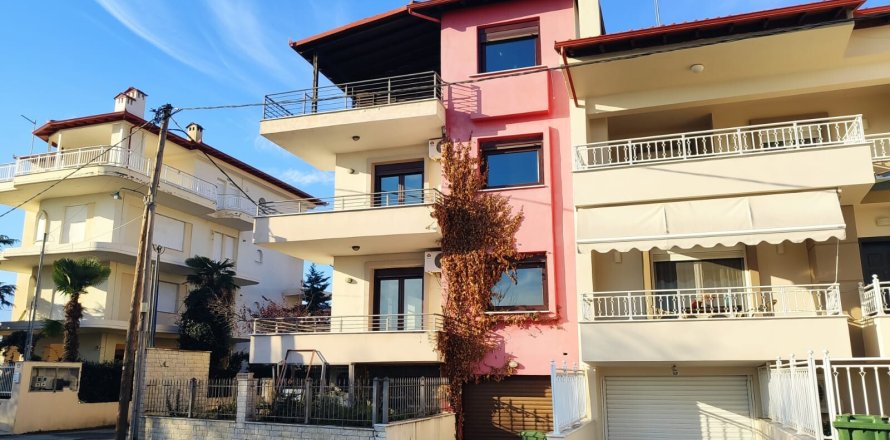 250m² Maisonnette à Katerini, Greece No. 55750