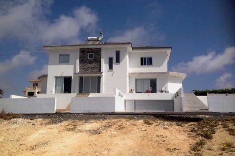 5 dormitorios House en Paralimni, Cyprus No. 66116 3