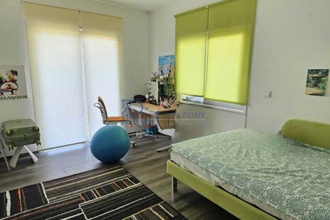 5 bedrooms Apartment in Germasogeia, Cyprus No. 77393 8