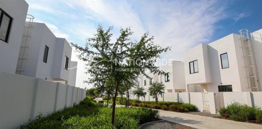 3 bedrooms Townhouse in Al Ghadeer, UAE No. 3418