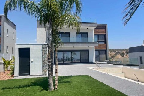 4 bedrooms Villa in Parekklisia, Cyprus No. 30701 2