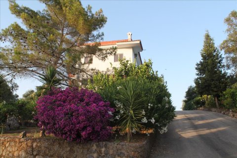 4 bedrooms Villa in Corfu, Greece No. 60146 3