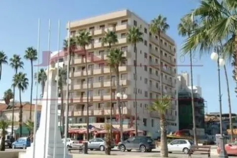 2 bedrooms Penthouse in Larnaca, Cyprus No. 32305 2