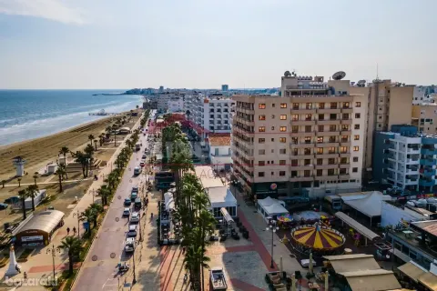 2 dormitorios Penthouse en Larnaca, Cyprus No. 32305 8