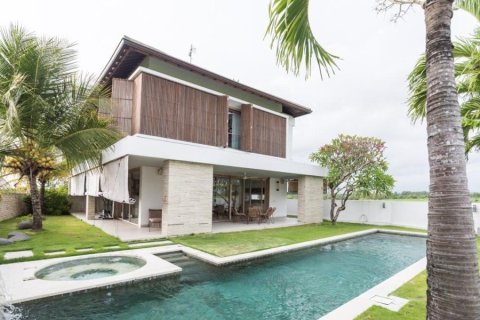 4 bedrooms Villa in Cemagi, Indonesia No. 22967 1