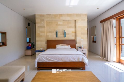 4 bedrooms House in Denpasar, Indonesia No. 22969 4