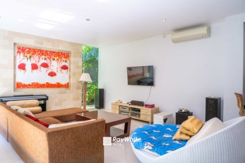 4 bedrooms House in Denpasar, Indonesia No. 22969 5