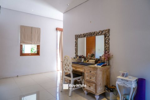 4 bedrooms House in Denpasar, Indonesia No. 22969 11