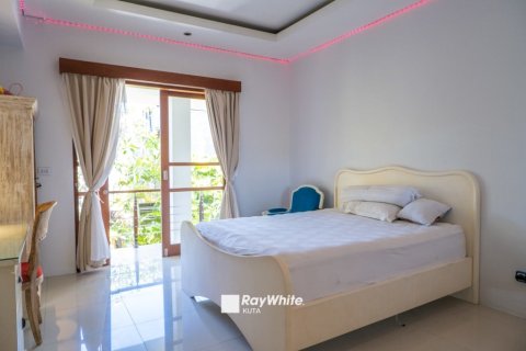 4 bedrooms House in Denpasar, Indonesia No. 22969 13