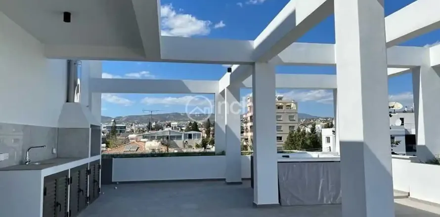 3 bedrooms Apartment in Limassol, Cyprus No. 33335