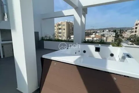 3 dormitorios Apartment en Limassol, Cyprus No. 33335 2