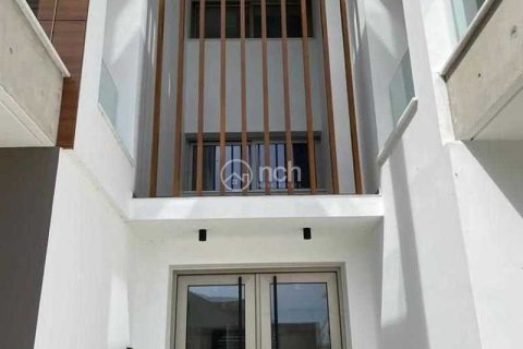 2 bedrooms Apartment in Limassol, Cyprus No. 33336 3