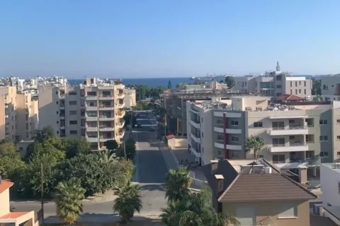 2 dormitorios Penthouse en Germasogeia, Cyprus No. 32422 3