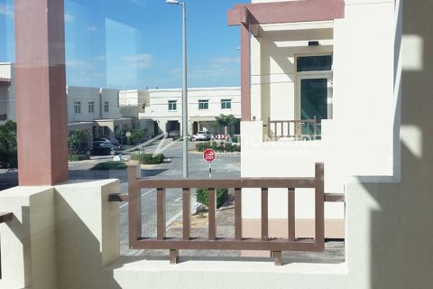 2 bedrooms Apartment in Al Ghadeer, UAE No. 3645 2