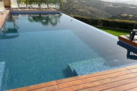 4 bedrooms Villa in Agios Tychonas, Cyprus No. 74837 12