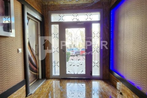 3 rooms Appartement à Muratpasa, Turkey No. 12312 17