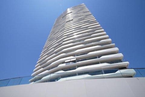 2 dormitorios Apartment en Benidorm, Spain No. 27739 1